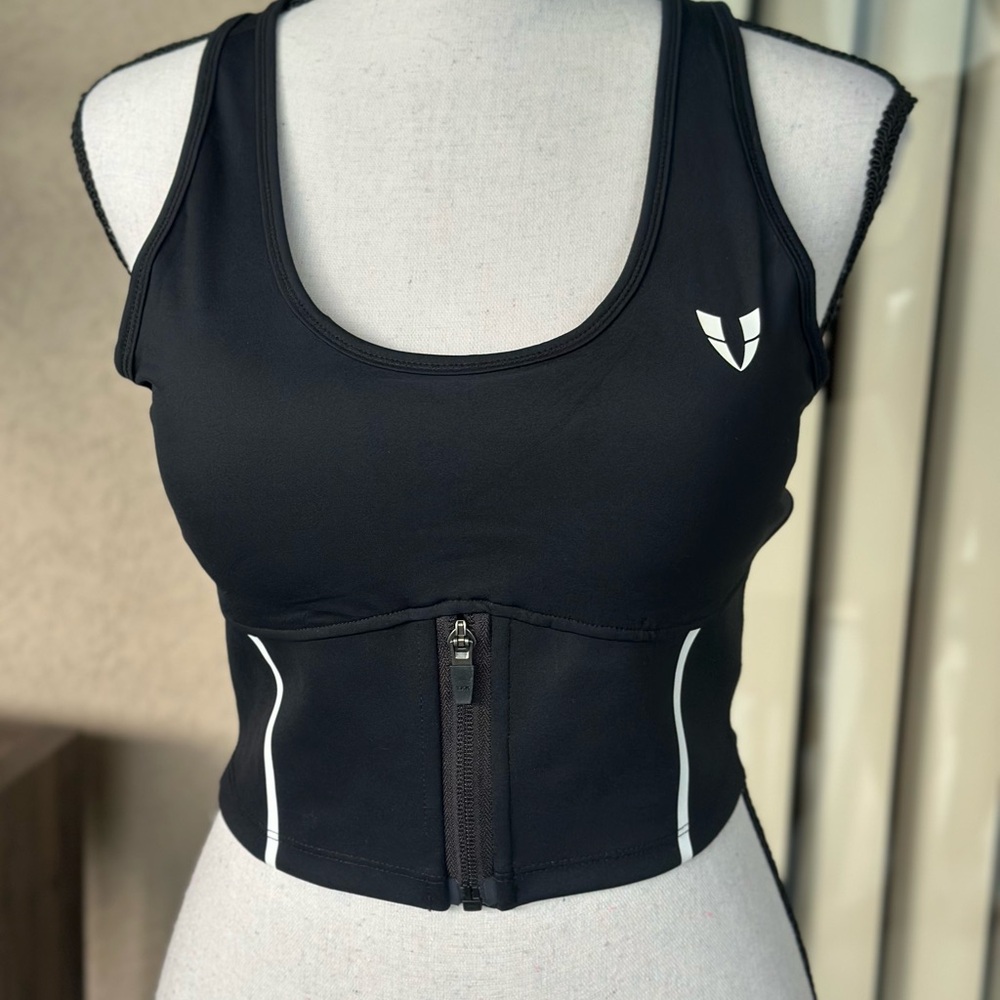 NWOT Shaping Tank Top with Zipper and Pads - Picture 9 of 14